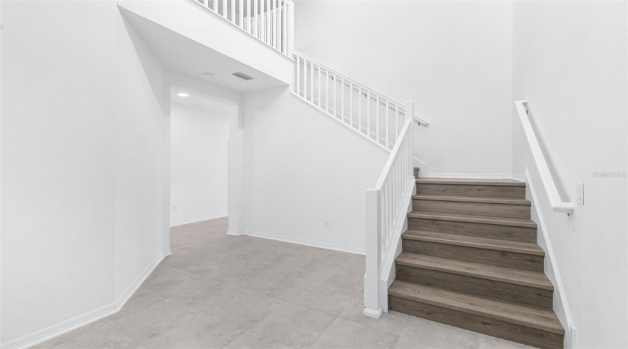 Lakeland, Florida 33811, 4 Bedroom Bedrooms, ,3 Bathroombathrooms,Residential,For Sale,Currant,0,Mfrtb8542055