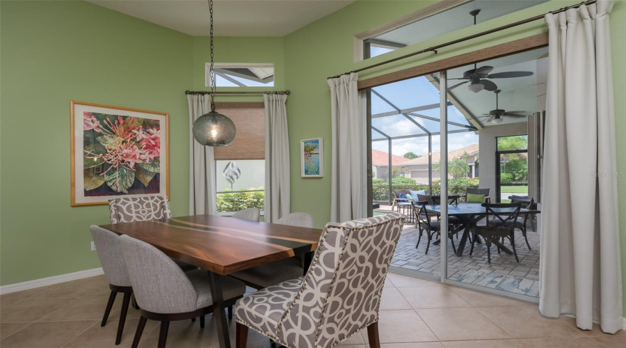 Sarasota, Florida 34243, 2 Bedroom Bedrooms, ,2 Bathroombathrooms,Residential,For Sale,65Th,0,Mfra4704116