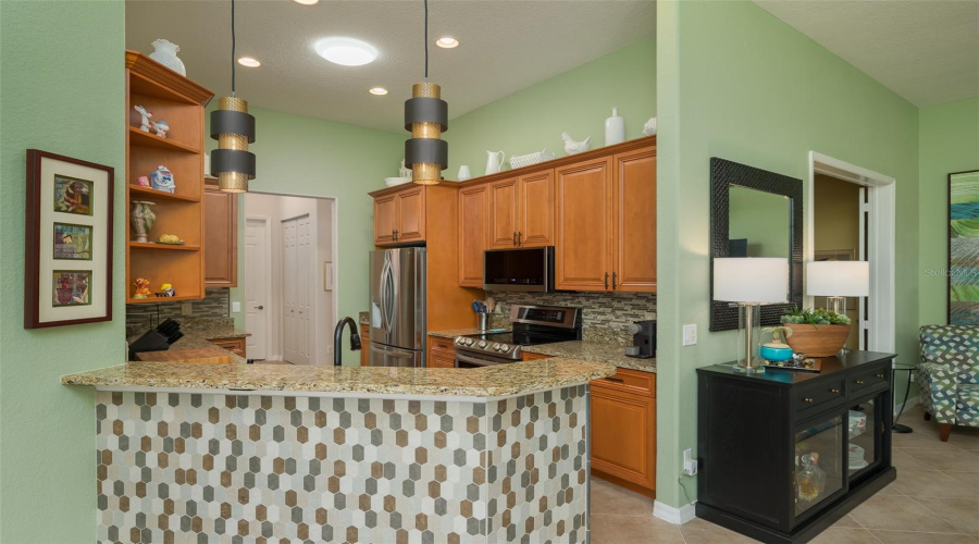 Sarasota, Florida 34243, 2 Bedroom Bedrooms, ,2 Bathroombathrooms,Residential,For Sale,65Th,0,Mfra4704116