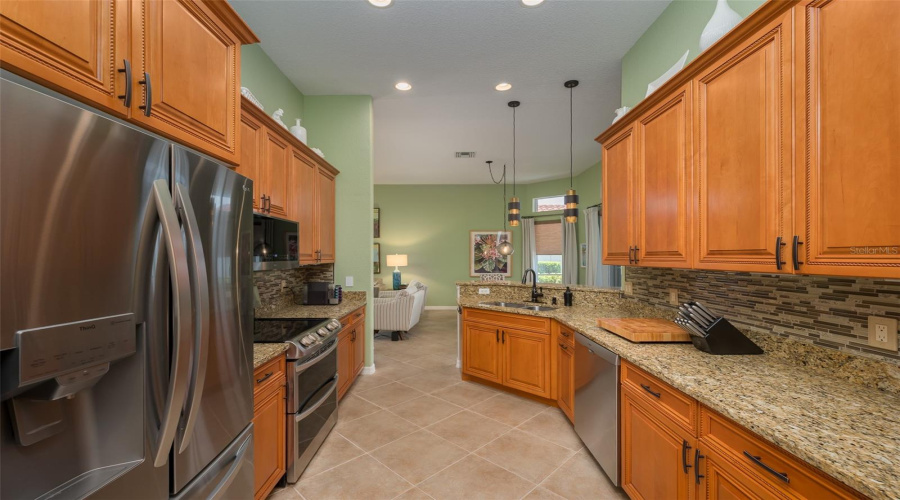 Sarasota, Florida 34243, 2 Bedroom Bedrooms, ,2 Bathroombathrooms,Residential,For Sale,65Th,0,Mfra4704116