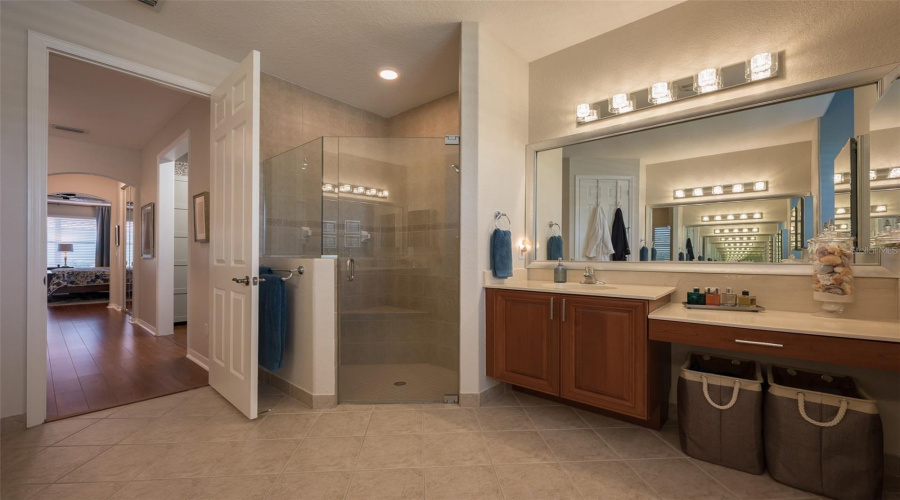 Sarasota, Florida 34243, 2 Bedroom Bedrooms, ,2 Bathroombathrooms,Residential,For Sale,65Th,0,Mfra4704116