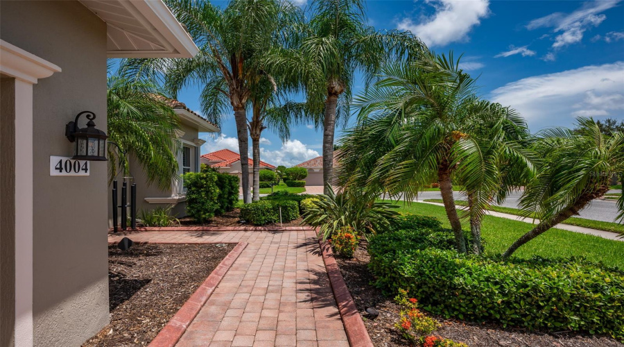 Sarasota, Florida 34243, 2 Bedroom Bedrooms, ,2 Bathroombathrooms,Residential,For Sale,65Th,0,Mfra4704116