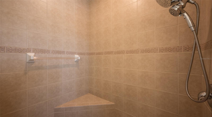 Sarasota, Florida 34243, 2 Bedroom Bedrooms, ,2 Bathroombathrooms,Residential,For Sale,65Th,0,Mfra4704116
