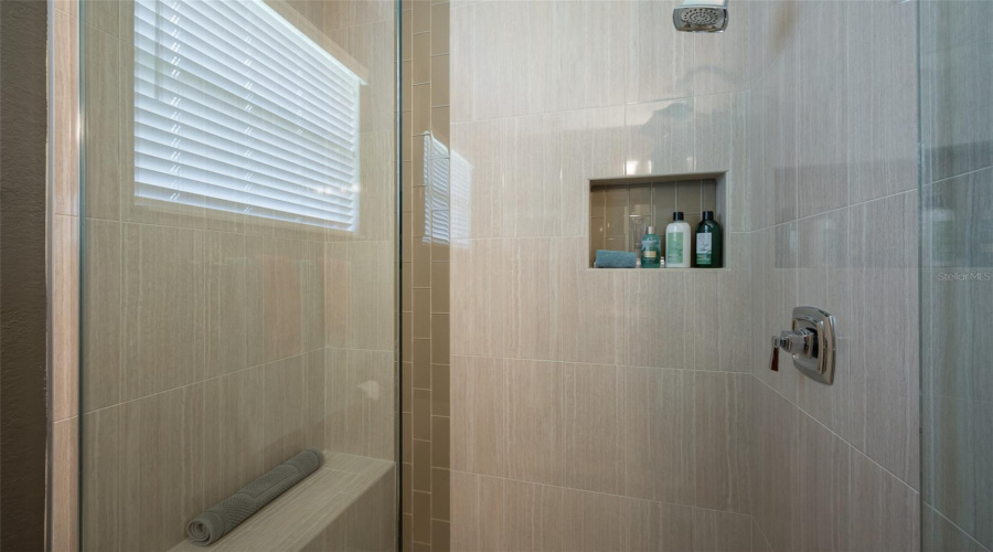 Sarasota, Florida 34243, 2 Bedroom Bedrooms, ,2 Bathroombathrooms,Residential,For Sale,65Th,0,Mfra4704116