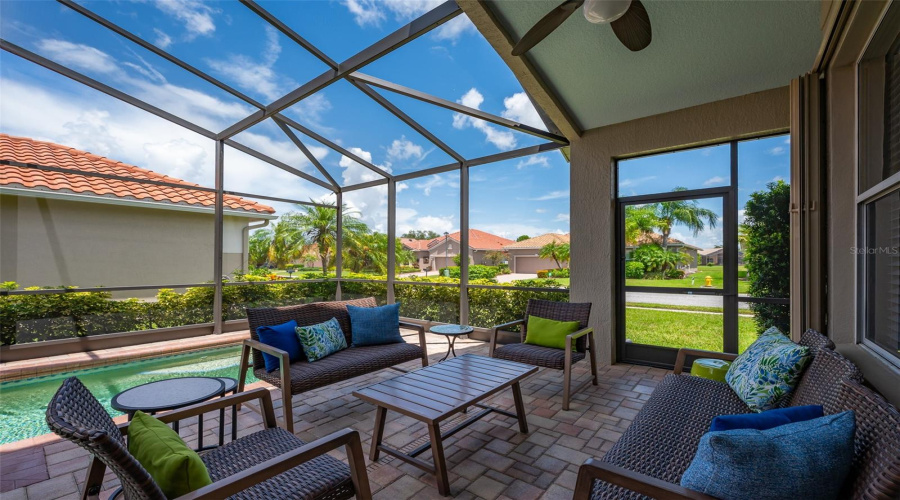 Sarasota, Florida 34243, 2 Bedroom Bedrooms, ,2 Bathroombathrooms,Residential,For Sale,65Th,0,Mfra4704116