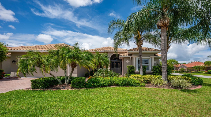Sarasota, Florida 34243, 2 Bedroom Bedrooms, ,2 Bathroombathrooms,Residential,For Sale,65Th,0,Mfra4704116
