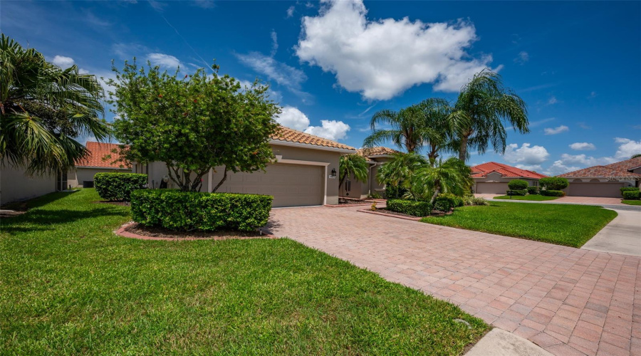 Sarasota, Florida 34243, 2 Bedroom Bedrooms, ,2 Bathroombathrooms,Residential,For Sale,65Th,0,Mfra4704116
