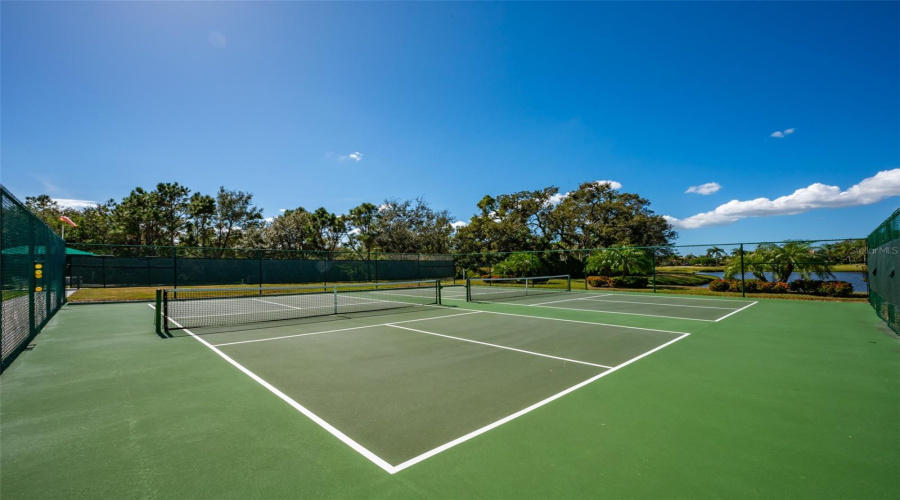 Sarasota, Florida 34243, 2 Bedroom Bedrooms, ,2 Bathroombathrooms,Residential,For Sale,65Th,0,Mfra4704116