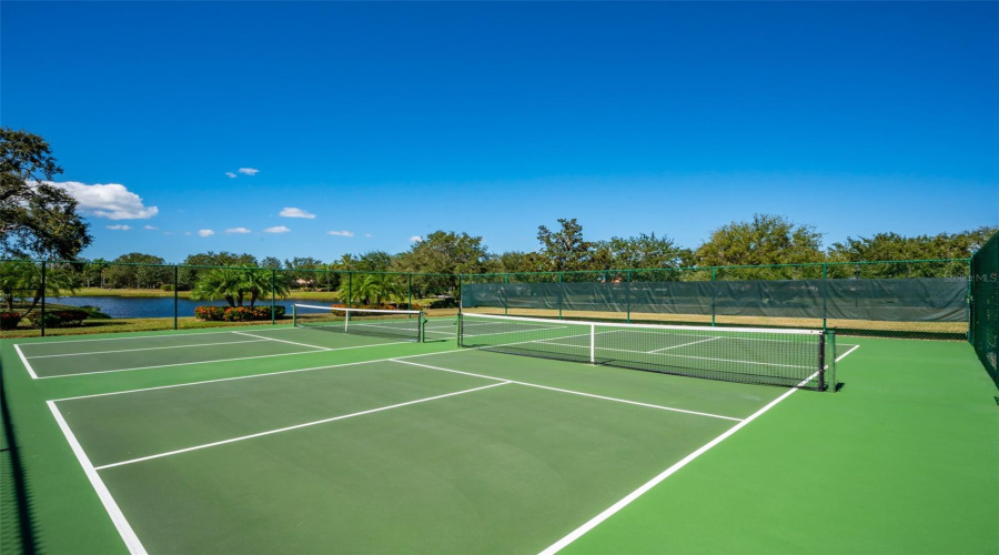 Sarasota, Florida 34243, 2 Bedroom Bedrooms, ,2 Bathroombathrooms,Residential,For Sale,65Th,0,Mfra4704116