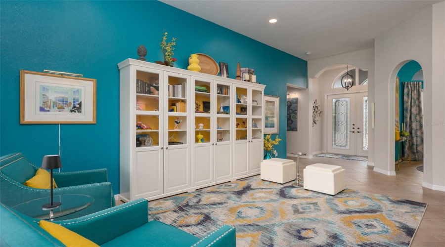 Sarasota, Florida 34243, 2 Bedroom Bedrooms, ,2 Bathroombathrooms,Residential,For Sale,65Th,0,Mfra4704116