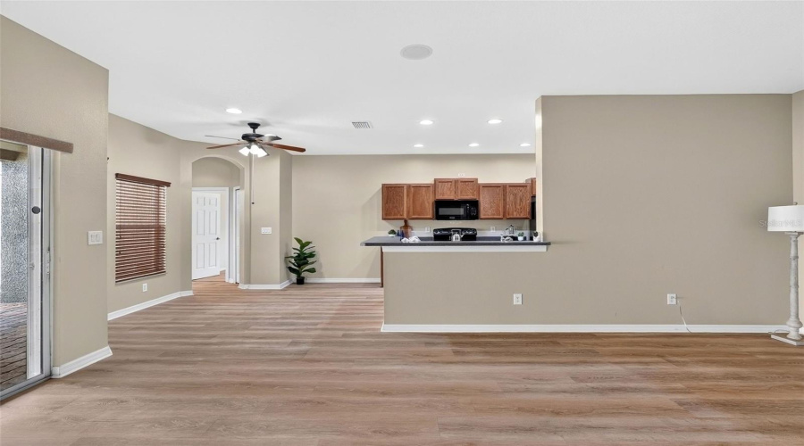 Ruskin, Florida 33570, 4 Bedroom Bedrooms, ,3 Bathroombathrooms,Residential,For Sale,19Th,0,Mfra4704140