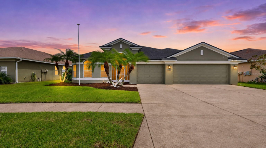 Ruskin, Florida 33570, 4 Bedroom Bedrooms, ,3 Bathroombathrooms,Residential,For Sale,19Th,0,Mfra4704140