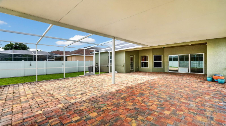 Ruskin, Florida 33570, 4 Bedroom Bedrooms, ,3 Bathroombathrooms,Residential,For Sale,19Th,0,Mfra4704140