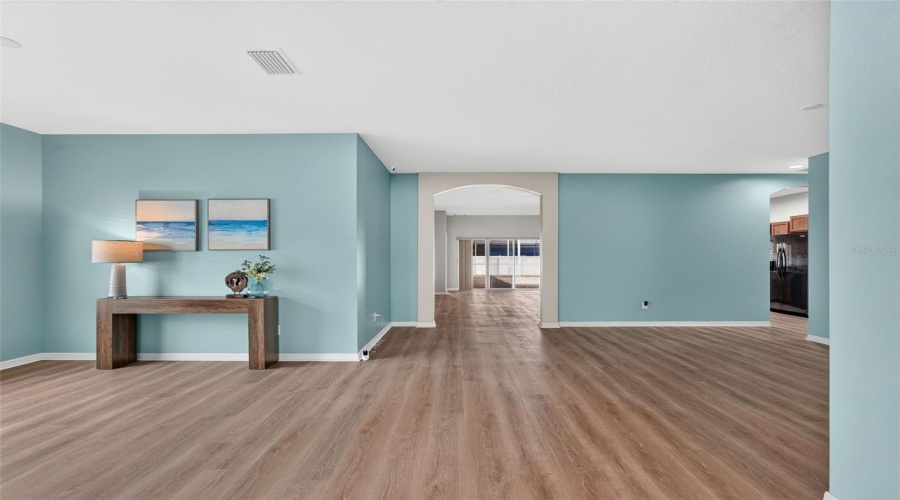 Ruskin, Florida 33570, 4 Bedroom Bedrooms, ,3 Bathroombathrooms,Residential,For Sale,19Th,0,Mfra4704140