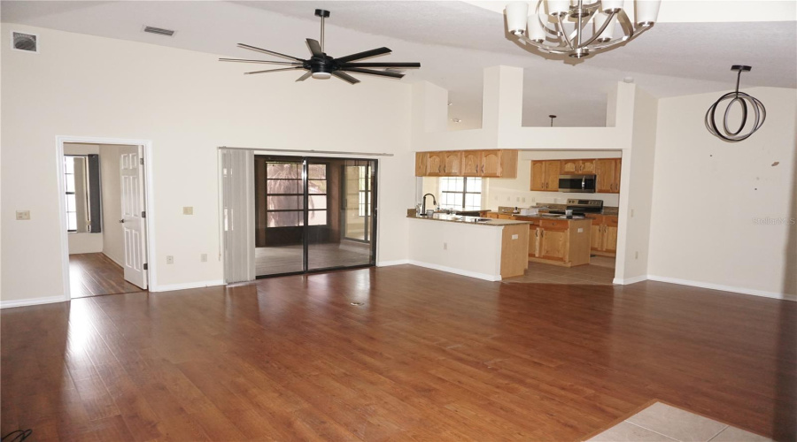 Tavares, Florida 32778, 3 Bedroom Bedrooms, ,2 Bathroombathrooms,Residential,For Sale,Treasure Cay,0,Mfrom731044