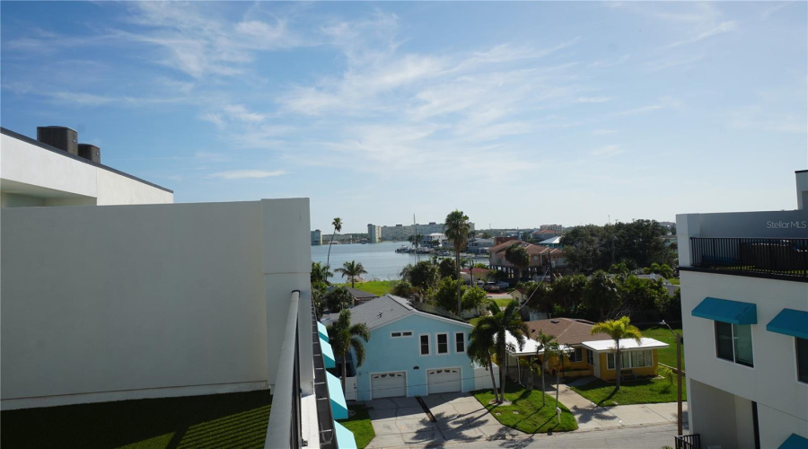 Madeira Beach, Florida 33708, 5 Bedroom Bedrooms, ,4 Bathroombathrooms,Residential,For Sale,Gulf,0,Mfrtb8541144