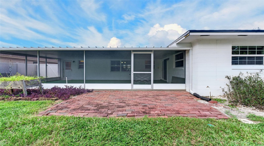 Mount Dora, Florida 32757, 4 Bedroom Bedrooms, ,2 Bathroombathrooms,Residential,For Sale,Laurel,0,Mfro6436554