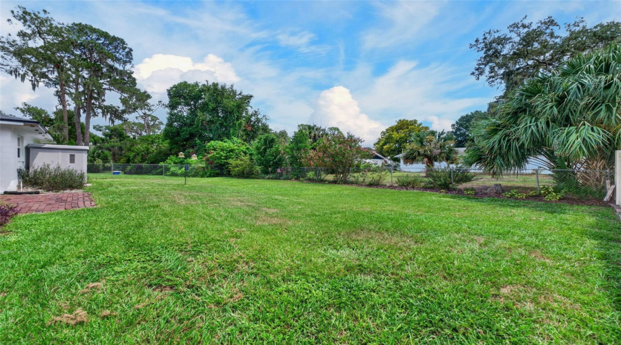 Mount Dora, Florida 32757, 4 Bedroom Bedrooms, ,2 Bathroombathrooms,Residential,For Sale,Laurel,0,Mfro6436554