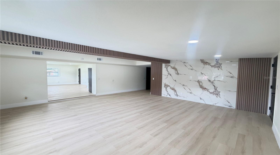 Tampa, Florida 33612, 4 Bedroom Bedrooms, ,2 Bathroombathrooms,Residential,For Sale,Willow,0,Mfrtb8542566