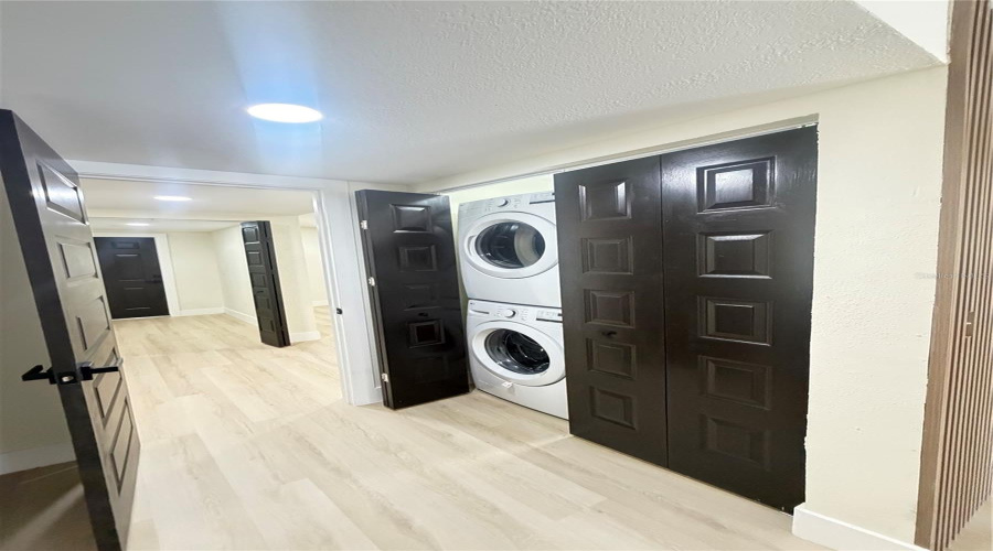 Tampa, Florida 33612, 4 Bedroom Bedrooms, ,2 Bathroombathrooms,Residential,For Sale,Willow,0,Mfrtb8542566