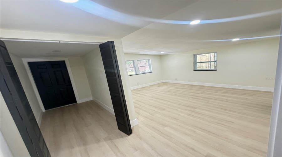 Tampa, Florida 33612, 4 Bedroom Bedrooms, ,2 Bathroombathrooms,Residential,For Sale,Willow,0,Mfrtb8542566
