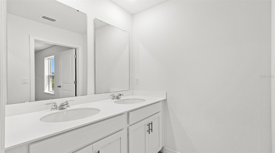 Orlando, Florida 32822, 3 Bedroom Bedrooms, ,2 Bathroombathrooms,Residential,For Sale,Winding River,0,Mfrw7888937