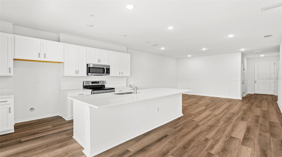 Orlando, Florida 32822, 3 Bedroom Bedrooms, ,2 Bathroombathrooms,Residential,For Sale,Winding River,0,Mfrw7888937