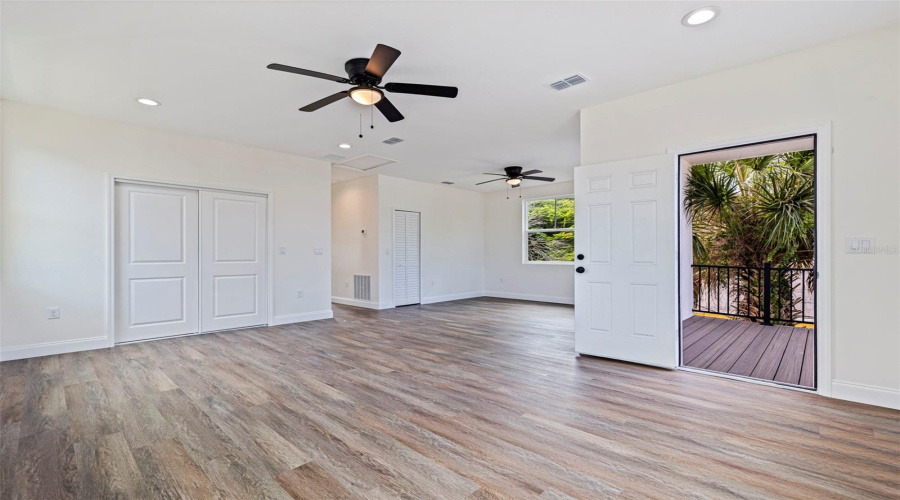 St Petersburg, Florida 33712, 4 Bedroom Bedrooms, ,2 Bathroombathrooms,Residential,For Sale,18Th,0,Mfrtb8541673