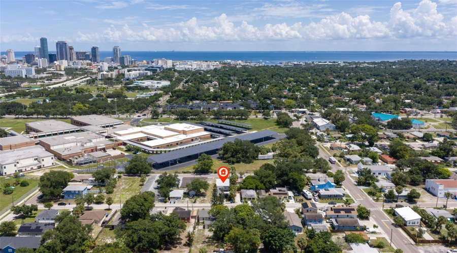 St Petersburg, Florida 33712, 4 Bedroom Bedrooms, ,2 Bathroombathrooms,Residential,For Sale,18Th,0,Mfrtb8541673