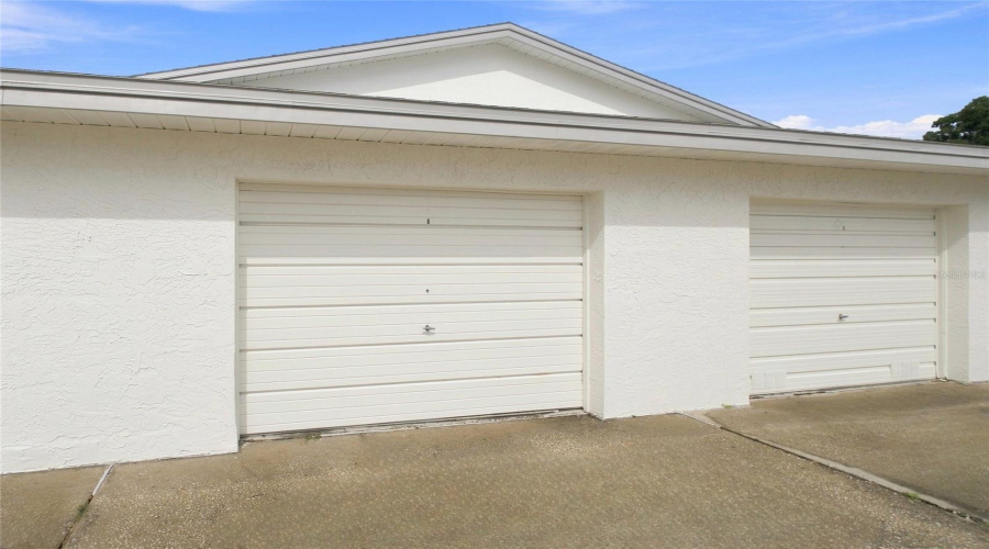 Convenient Oversized Attached Garage~