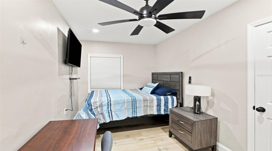 Tampa, Florida 33610, 5 Bedroom Bedrooms, ,2 Bathroombathrooms,Residential,For Sale,Hanna,0,Mfrtb8542617