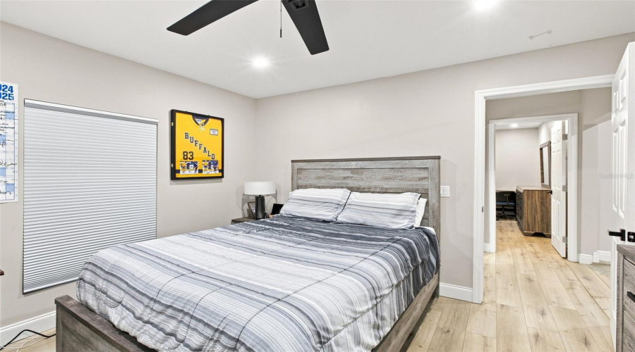 Tampa, Florida 33610, 5 Bedroom Bedrooms, ,2 Bathroombathrooms,Residential,For Sale,Hanna,0,Mfrtb8542617