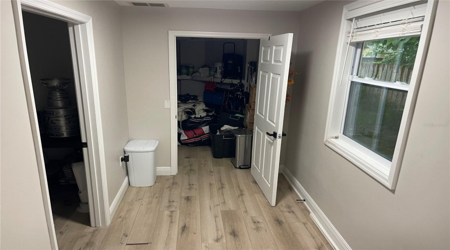 Tampa, Florida 33610, 5 Bedroom Bedrooms, ,2 Bathroombathrooms,Residential,For Sale,Hanna,0,Mfrtb8542617