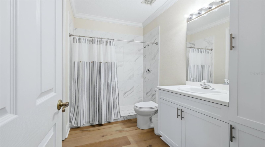 Bradenton, Florida 34210, 3 Bedroom Bedrooms, ,3 Bathroombathrooms,Residential,For Sale,54Th,0,Mfra4703862