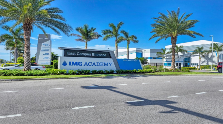 Bradenton, Florida 34210, 3 Bedroom Bedrooms, ,3 Bathroombathrooms,Residential,For Sale,54Th,0,Mfra4703862