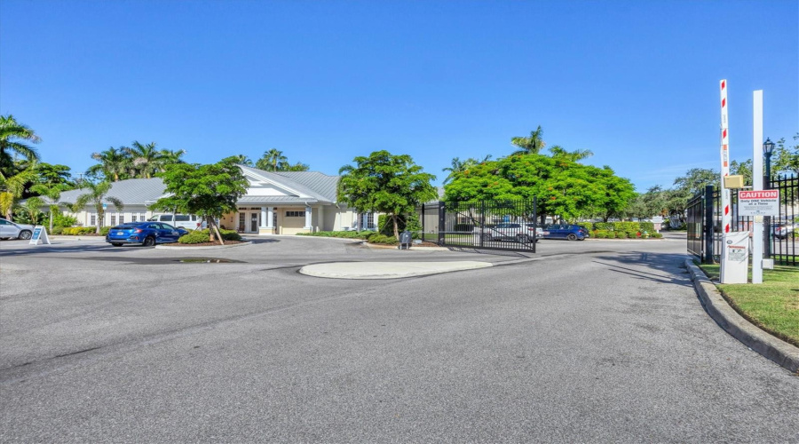 Bradenton, Florida 34210, 3 Bedroom Bedrooms, ,3 Bathroombathrooms,Residential,For Sale,54Th,0,Mfra4703862