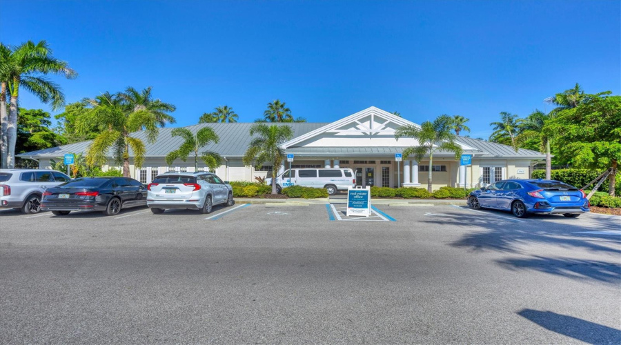 Bradenton, Florida 34210, 3 Bedroom Bedrooms, ,3 Bathroombathrooms,Residential,For Sale,54Th,0,Mfra4703862