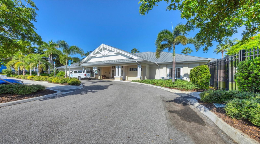 Bradenton, Florida 34210, 3 Bedroom Bedrooms, ,3 Bathroombathrooms,Residential,For Sale,54Th,0,Mfra4703862