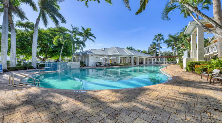 Bradenton, Florida 34210, 3 Bedroom Bedrooms, ,3 Bathroombathrooms,Residential,For Sale,54Th,0,Mfra4703862