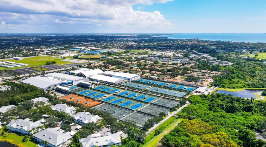 Bradenton, Florida 34210, 3 Bedroom Bedrooms, ,3 Bathroombathrooms,Residential,For Sale,54Th,0,Mfra4703862