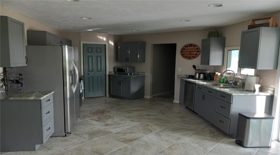 Lorida, Florida 33857, 3 Bedroom Bedrooms, ,2 Bathroombathrooms,Residential,For Sale,Club,0,Mfrtb8541711