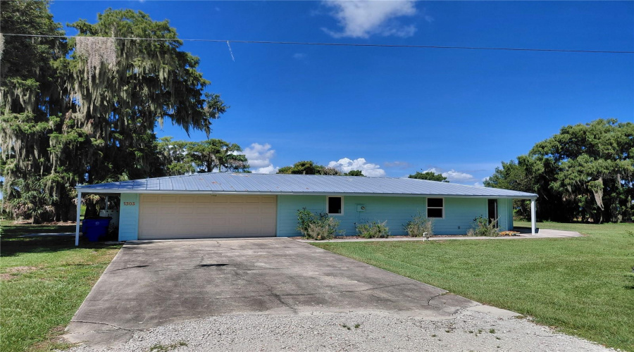 Lorida, Florida 33857, 3 Bedroom Bedrooms, ,2 Bathroombathrooms,Residential,For Sale,Club,0,Mfrtb8541711