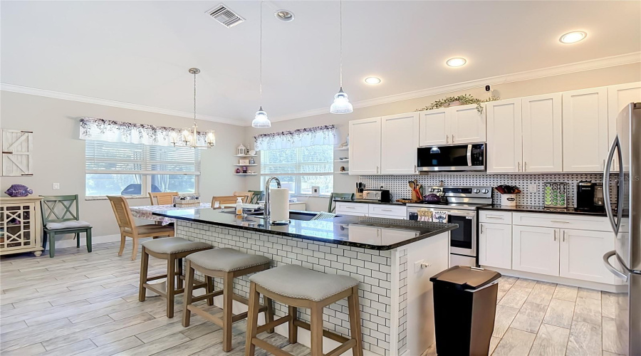 Sebring, Florida 33876, 3 Bedroom Bedrooms, ,2 Bathroombathrooms,Residential,For Sale,Oak Knolls,0,Mfro6436850