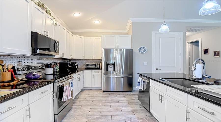 Sebring, Florida 33876, 3 Bedroom Bedrooms, ,2 Bathroombathrooms,Residential,For Sale,Oak Knolls,0,Mfro6436850