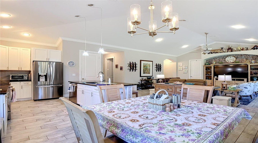 Sebring, Florida 33876, 3 Bedroom Bedrooms, ,2 Bathroombathrooms,Residential,For Sale,Oak Knolls,0,Mfro6436850