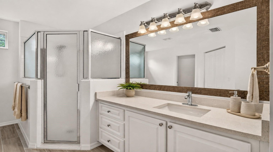 Gainesville, Florida 32608, 4 Bedroom Bedrooms, ,2 Bathroombathrooms,Residential,For Sale,52Nd,0,Mfrgc542915