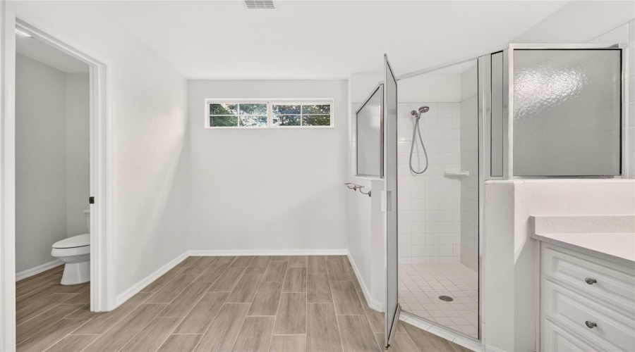 Gainesville, Florida 32608, 4 Bedroom Bedrooms, ,2 Bathroombathrooms,Residential,For Sale,52Nd,0,Mfrgc542915