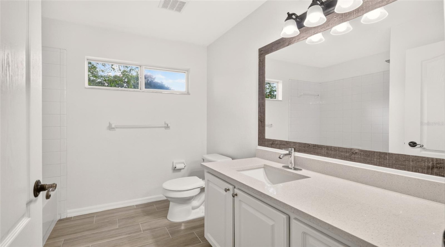 Gainesville, Florida 32608, 4 Bedroom Bedrooms, ,2 Bathroombathrooms,Residential,For Sale,52Nd,0,Mfrgc542915