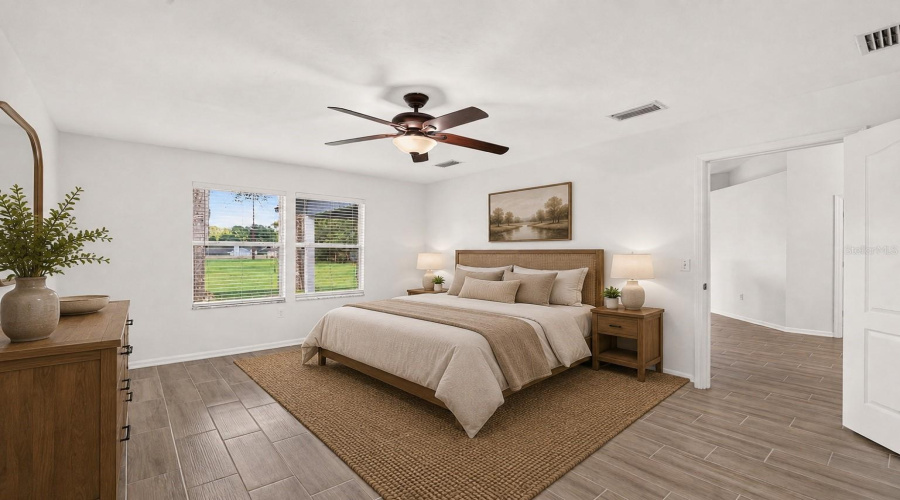 Gainesville, Florida 32608, 4 Bedroom Bedrooms, ,2 Bathroombathrooms,Residential,For Sale,52Nd,0,Mfrgc542915