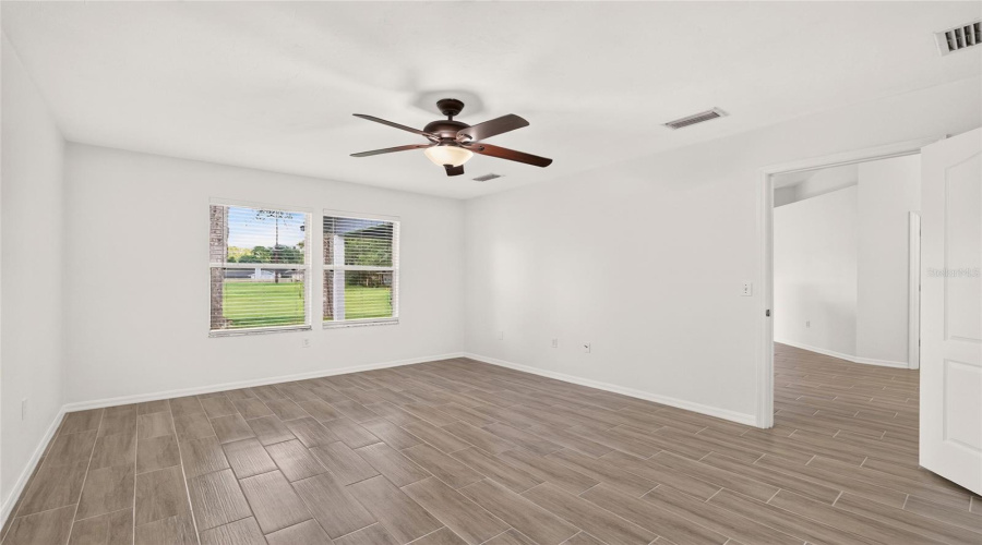 Gainesville, Florida 32608, 4 Bedroom Bedrooms, ,2 Bathroombathrooms,Residential,For Sale,52Nd,0,Mfrgc542915